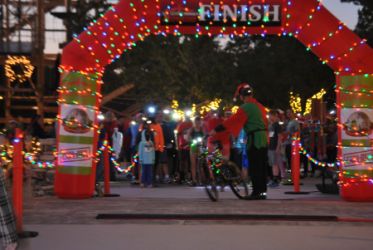 images.raceentry.com/infopages/christmas-at-the-caverns-5k-night-run-infopages-4343.png