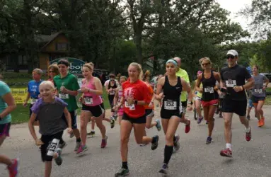 images.raceentry.com/infopages/iolbc-5k-fun-run-infopages-52520.webp