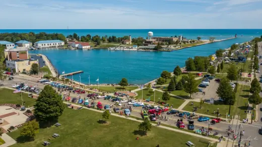 images.raceentry.com/infopages/racine-lakefront-run-and-charity-walk-infopages-57781.webp