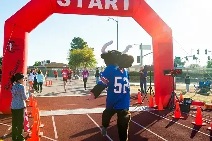 images.raceentry.com/infopages/running-with-the-bulls-toros-5k-and-10k-infopages-1843.webp