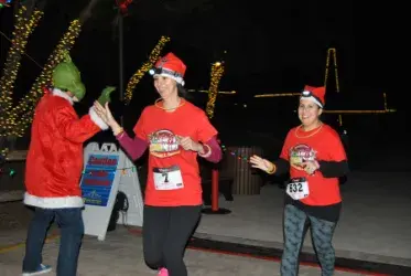 images.raceentry.com/infopages1/christmas-at-the-caverns-5k-night-run-infopages1-4343.webp