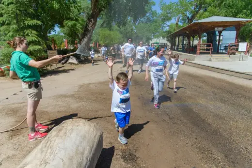 images.raceentry.com/infopages1/waterstone-mortgage-run-for-the-zoo-infopages1-55810.webp