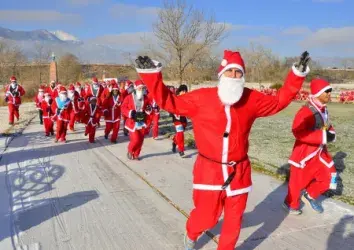 images.raceentry.com/infopages2/chasing-santacycling-santa-infopages2-3833.webp