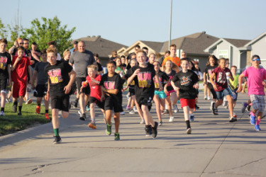 images.raceentry.com/infopages2/davis-glow-run-infopages2-3937.png