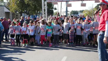 images.raceentry.com/infopages2/sights-and-sounds-of-christmas-5k-and-1k-jingle-bell-run-infopages2-4269.webp