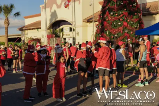 images.raceentry.com/infopages4/weslaco-chamber-santa-dash-infopages4-55072.webp